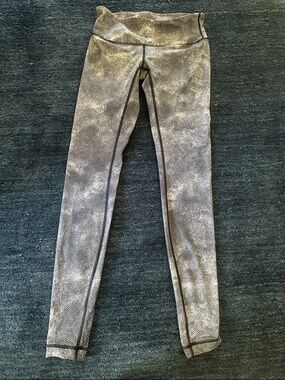 lululemon athletica Chevron-Print High-Rise Leggings in Taupe Gray